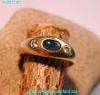 Nr:6017,01 - Ring 585gg - mit Saphir Cabochon und 2 Brillanten zus. ca. 0,10ct - Ringgröße 57